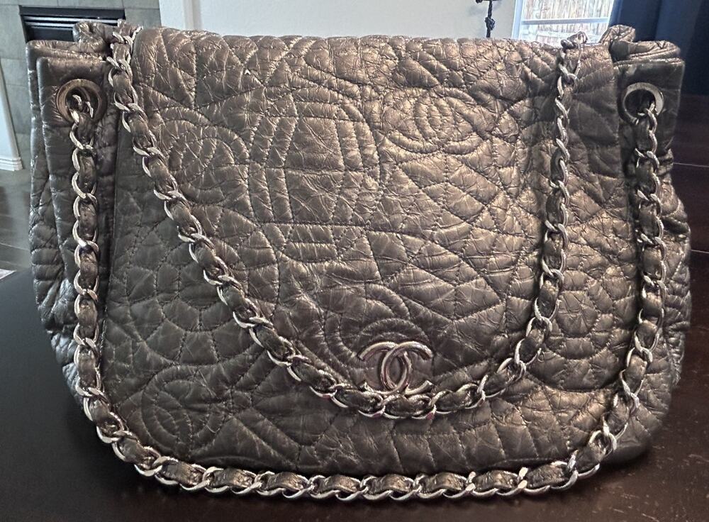 AUTHENTIC CHANEL CC VINYL CAMELLIA GRAPHIC EDGE ACCORDION FLAP BAG GRAY 12220569